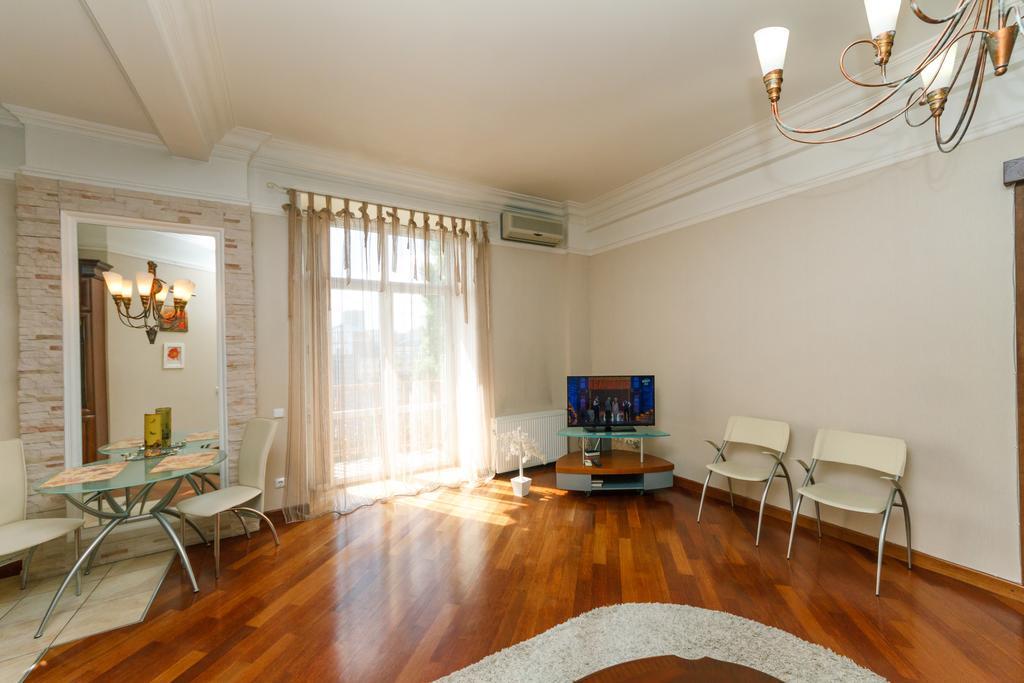 Alma Apartments Kiev Extérieur photo